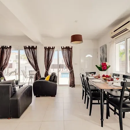 Croeso Villa Agia Napa